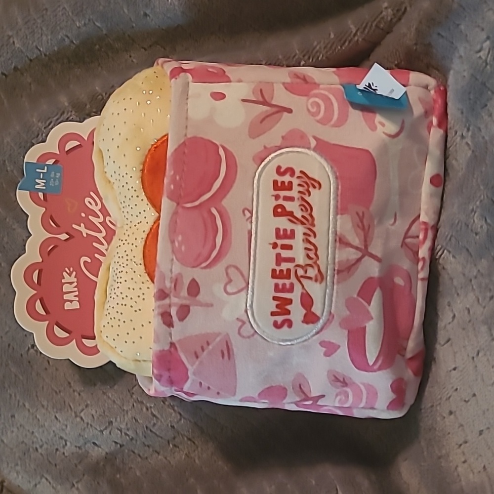 Barkbox Cutie Cookie Toy 2 Piece NWT